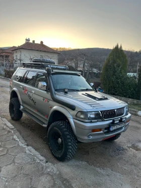 Mitsubishi Pajero sport 3.0 V6 ръчка - 12000 € / 23469.96 лв. - 79014943 2