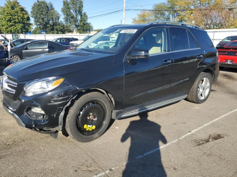 Mercedes-Benz GLE 350 4matic* CarPlay* Harman Kardon* Auto parking, снимка 1 - Автомобили и джипове - 47620367