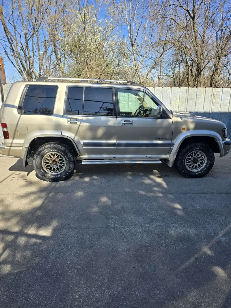 Isuzu Trooper 3.0, снимка 3 - Автомобили и джипове - 49562435