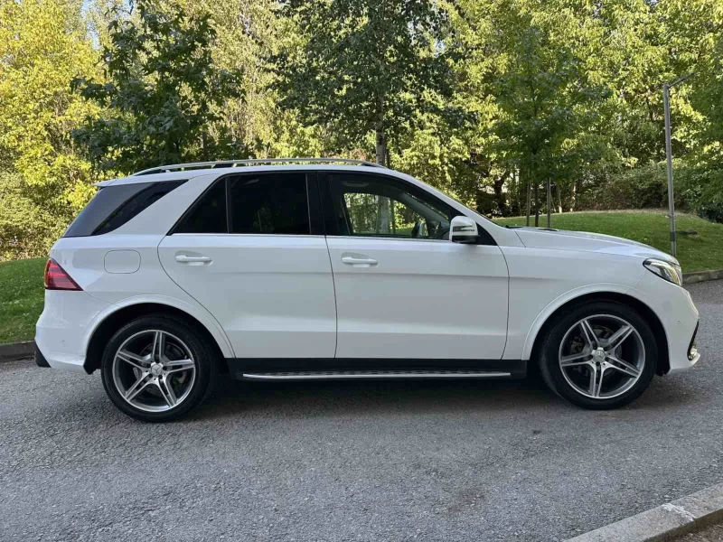 Mercedes-Benz GLE 350 4-MATIC / AMG OPTIC / 360  КАМЕРИ, снимка 8 - Автомобили и джипове - 51699501