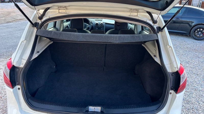 Nissan Qashqai Нов внос от Италия, снимка 10 - Автомобили и джипове - 53166146