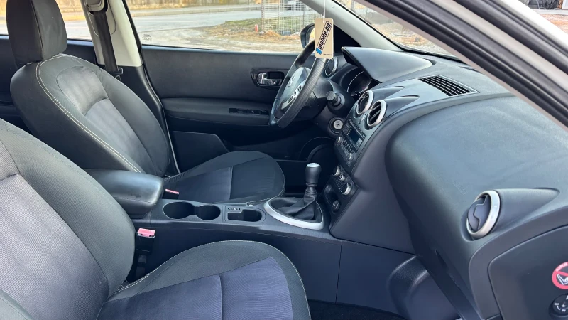 Nissan Qashqai Нов внос от Италия, снимка 9 - Автомобили и джипове - 53166146