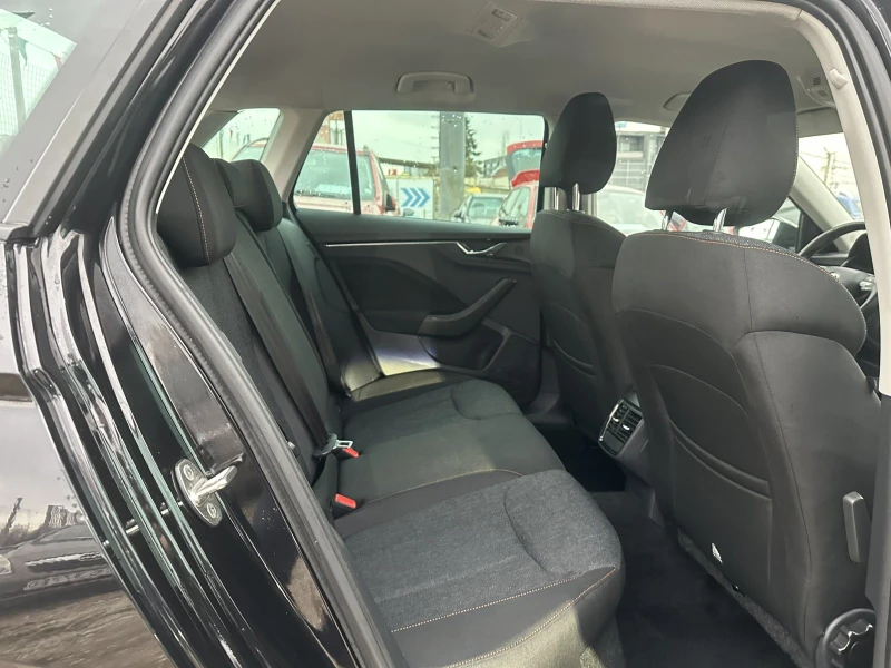 Skoda Kamiq 1.5TSI 4-Цилиндъра AВТОМАТИК 96000km, снимка 13 - Автомобили и джипове - 53510466