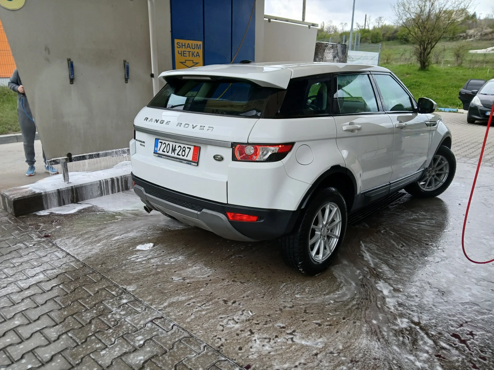 Land Rover Evoque 2.2 TD4 - изображение 4