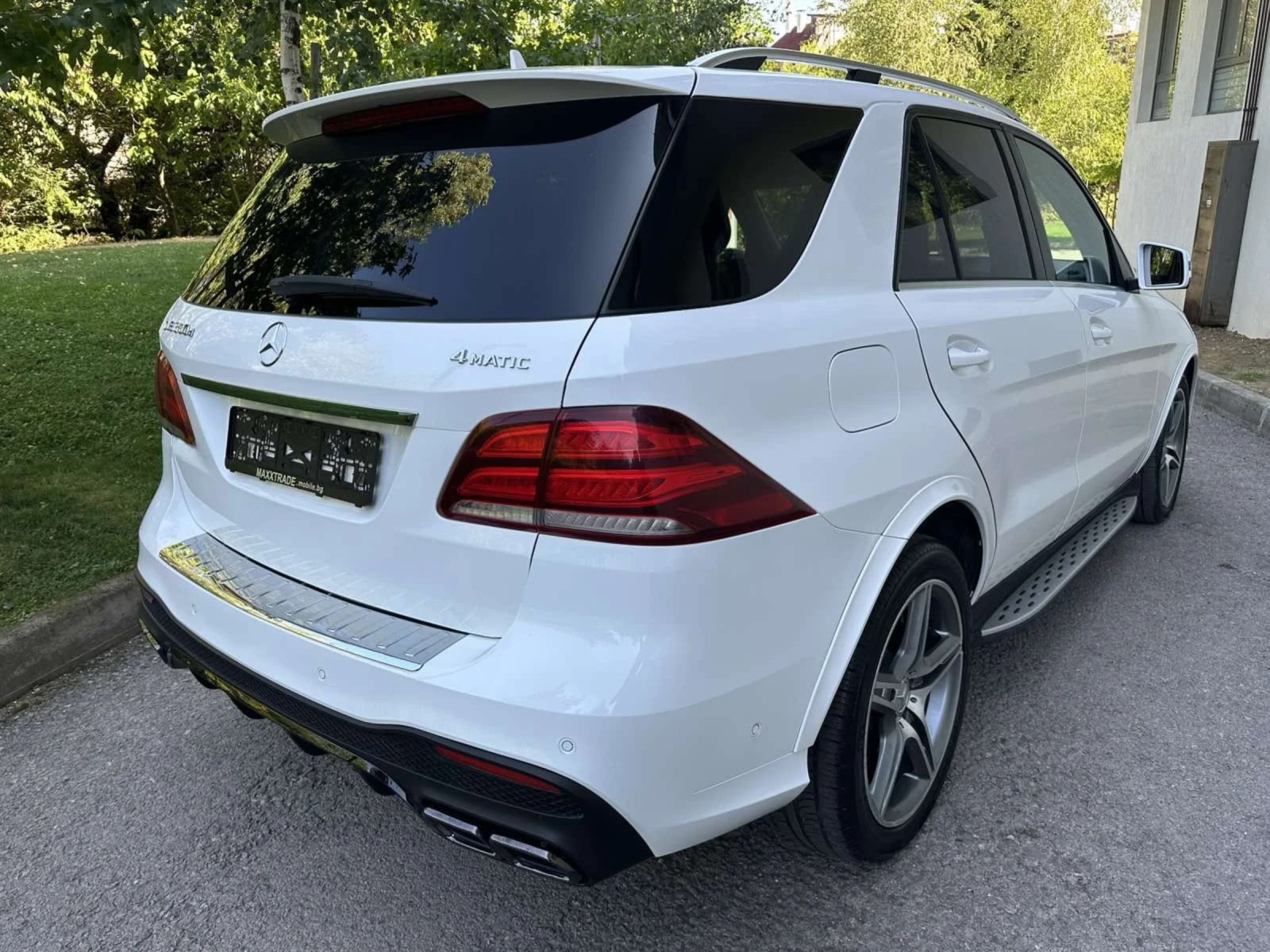 Mercedes-Benz GLE 350 4-MATIC / AMG OPTIC / 360  КАМЕРИ - изображение 7