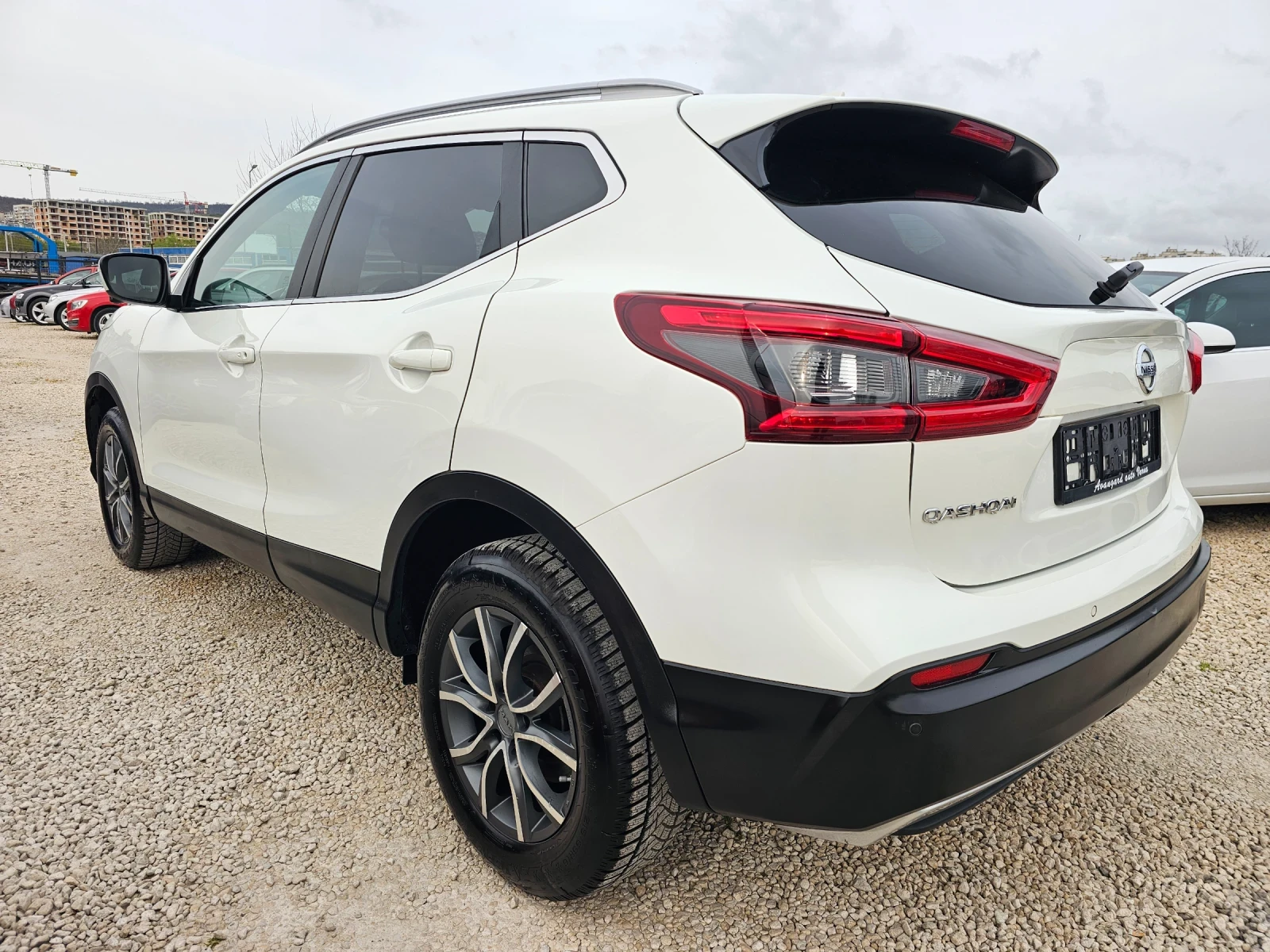 Nissan Qashqai 1.5dCi, 110к.с., Facelift, Tekna , снимка 6 - Автомобили и джипове - 54209441