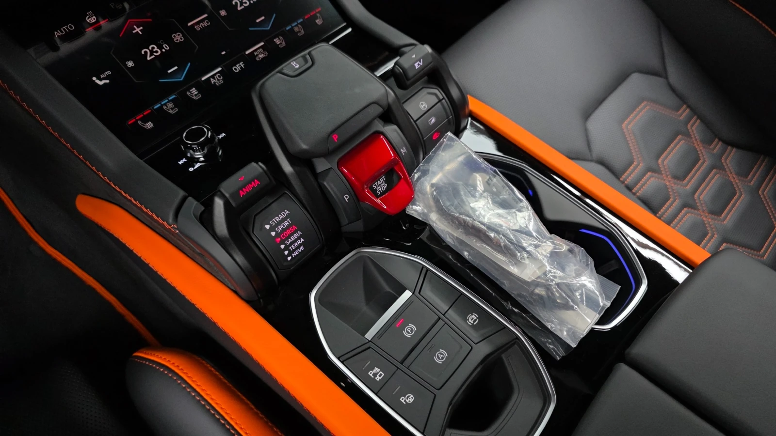 Lamborghini Urus NEW* NEW* , снимка 10 - Автомобили и джипове - 54834371