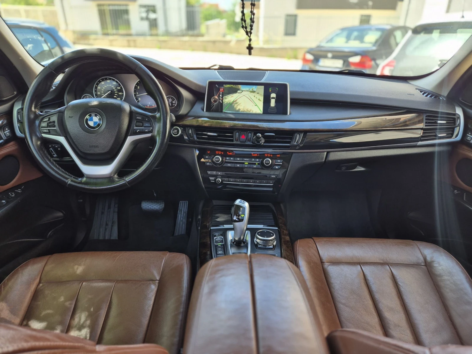 BMW X5 3.5i / 306кс/ Сменена Верига / Панорама / Keyless, снимка 13 - Автомобили и джипове - 54903370