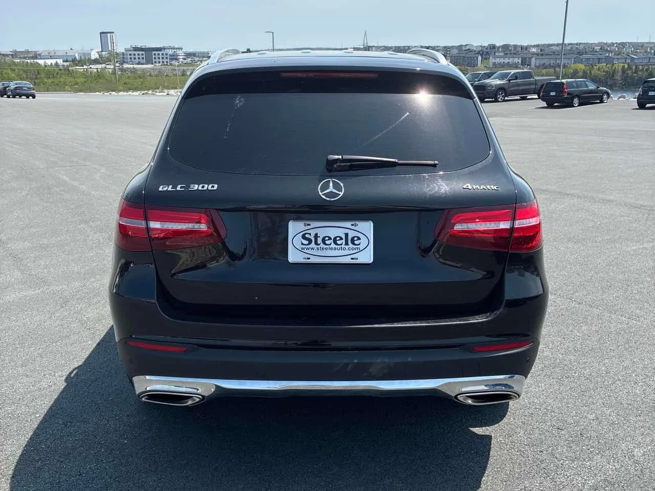 Mercedes-Benz GLC 300   * CARFAX * БЕЗ ПЪРВОНАЧАЛНА ВНОСКА, снимка 4 - Автомобили и джипове - 54964045
