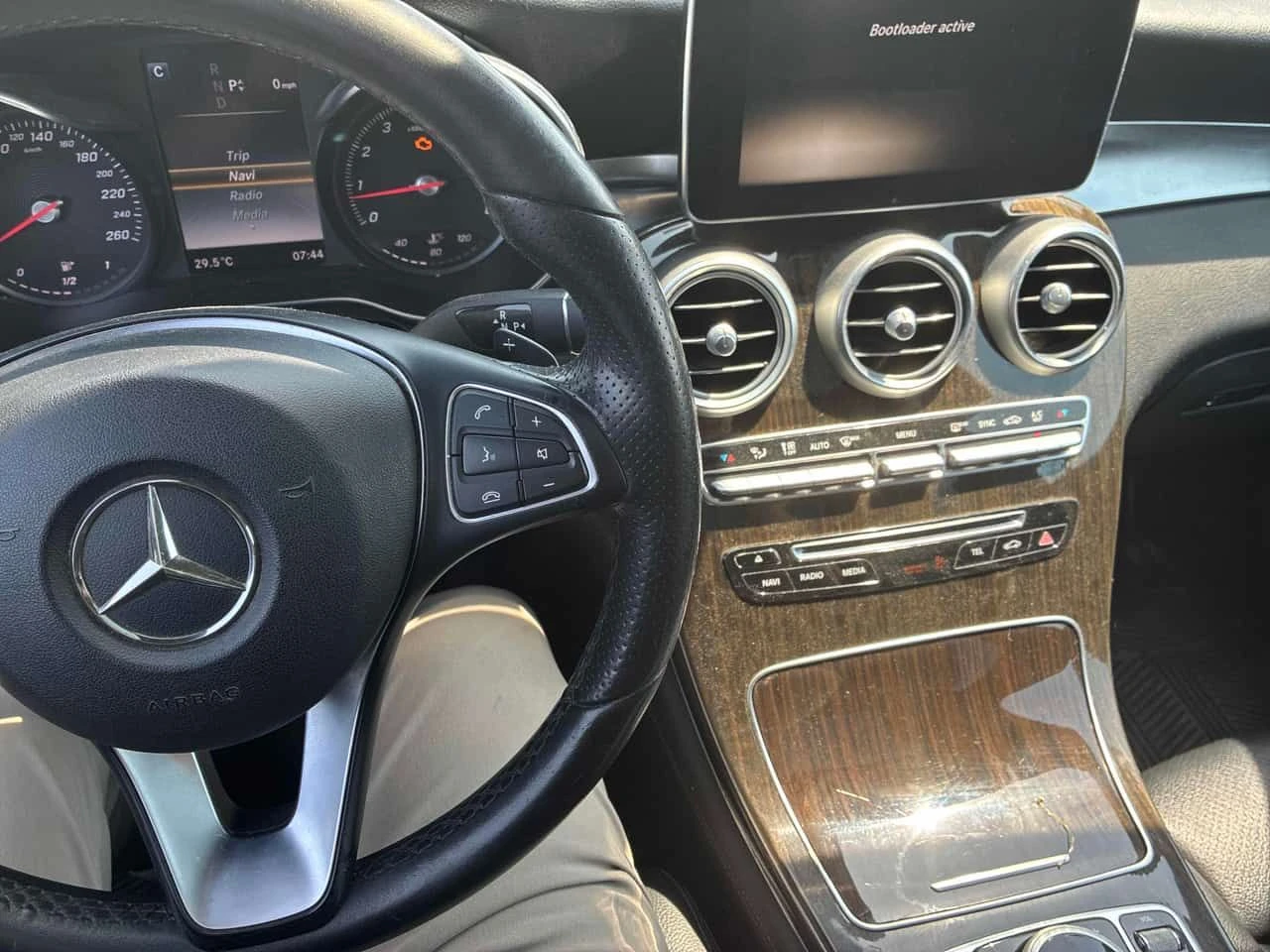 Mercedes-Benz GLC 300   * CARFAX * БЕЗ ПЪРВОНАЧАЛНА ВНОСКА, снимка 9 - Автомобили и джипове - 54964045