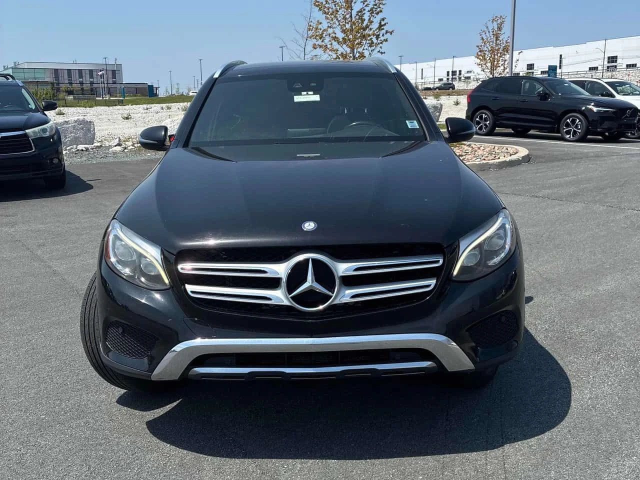 Mercedes-Benz GLC 300   * CARFAX * БЕЗ ПЪРВОНАЧАЛНА ВНОСКА, снимка 6 - Автомобили и джипове - 54964045