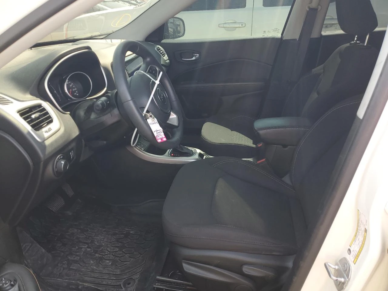 Jeep Compass 2.4l Sport, снимка 7 - Автомобили и джипове - 55103042