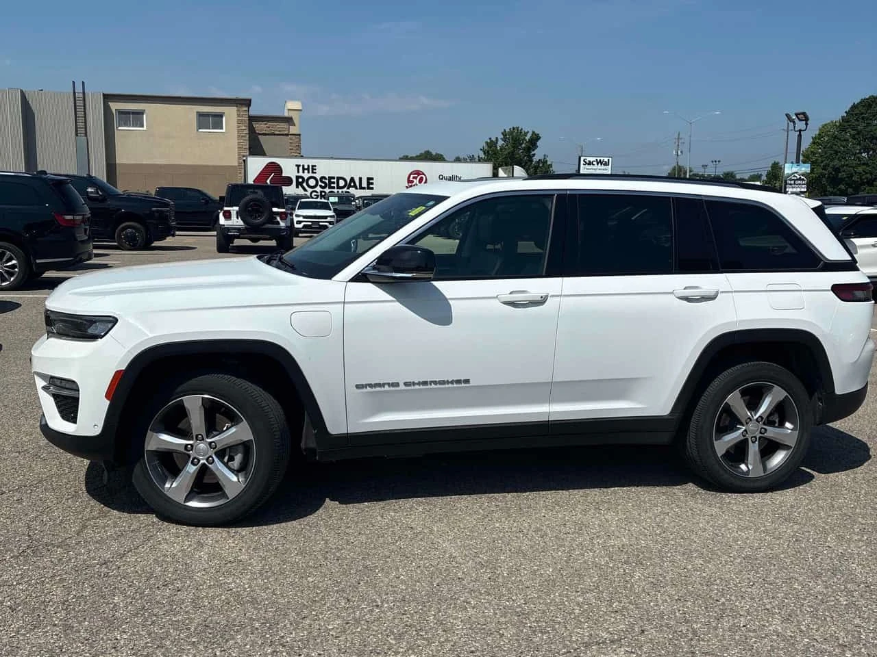 Jeep Grand cherokee  4x4 * CARFAX * БЕЗ ПЪРВОНАЧАЛНА ВНОСКА, снимка 2 - Автомобили и джипове - 55601811