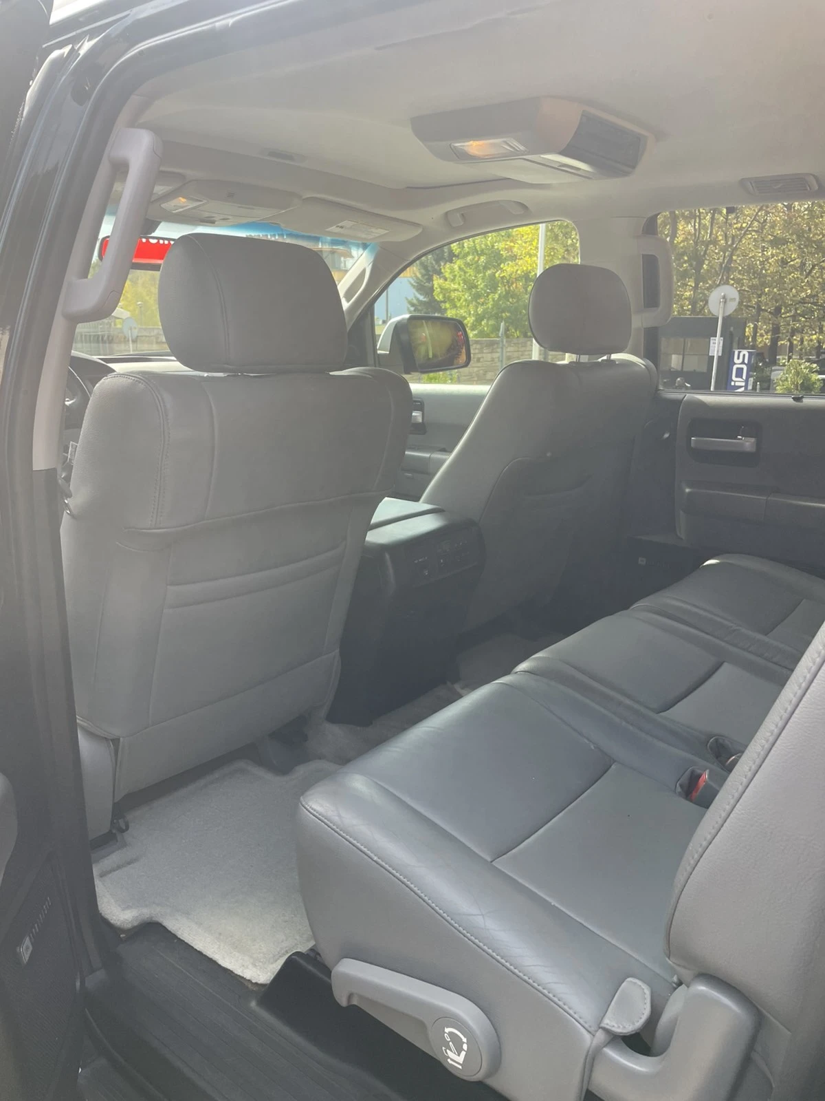 Toyota Sequoia Limited, снимка 11 - Автомобили и джипове - 56403983