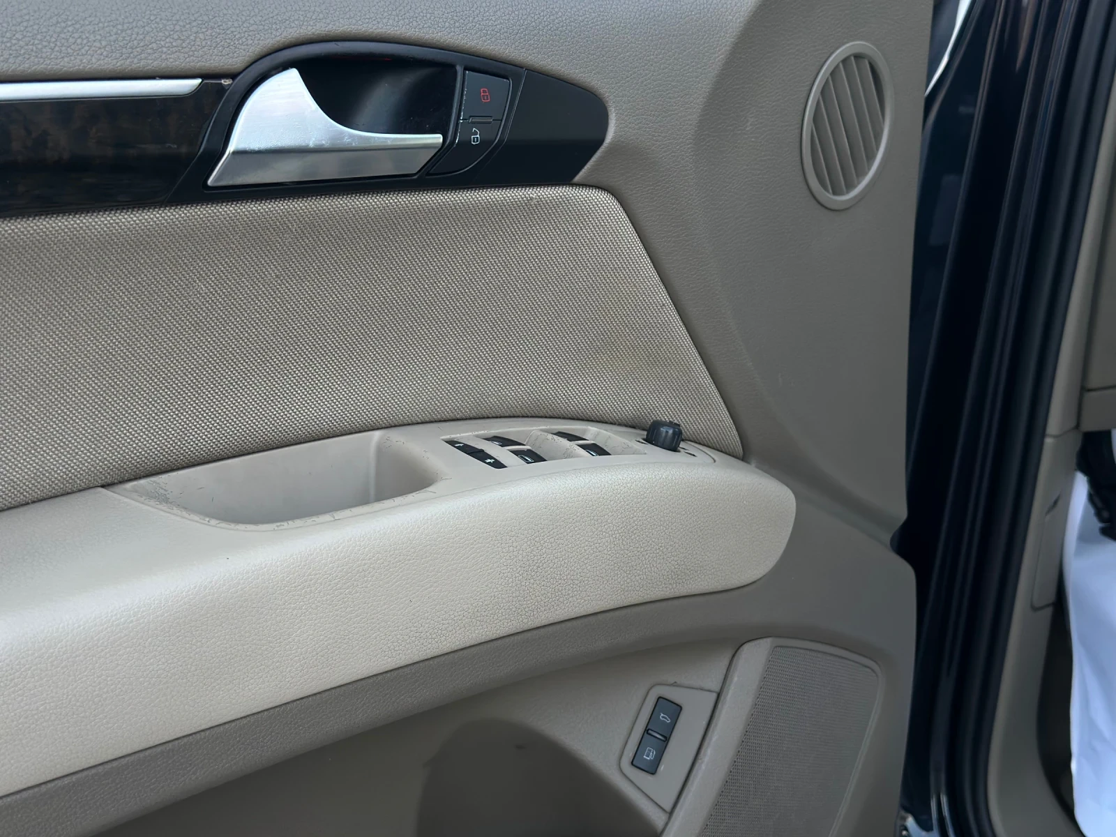 Audi Q7 3000 TDI 7  Местна, снимка 14 - Автомобили и джипове - 56416489