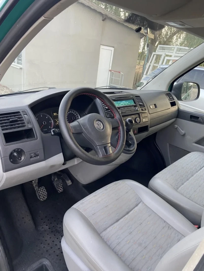 VW Transporter 2.0d Товаропьтнически 6-МЕСТЕН, снимка 8 - Бусове и автобуси - 54169010