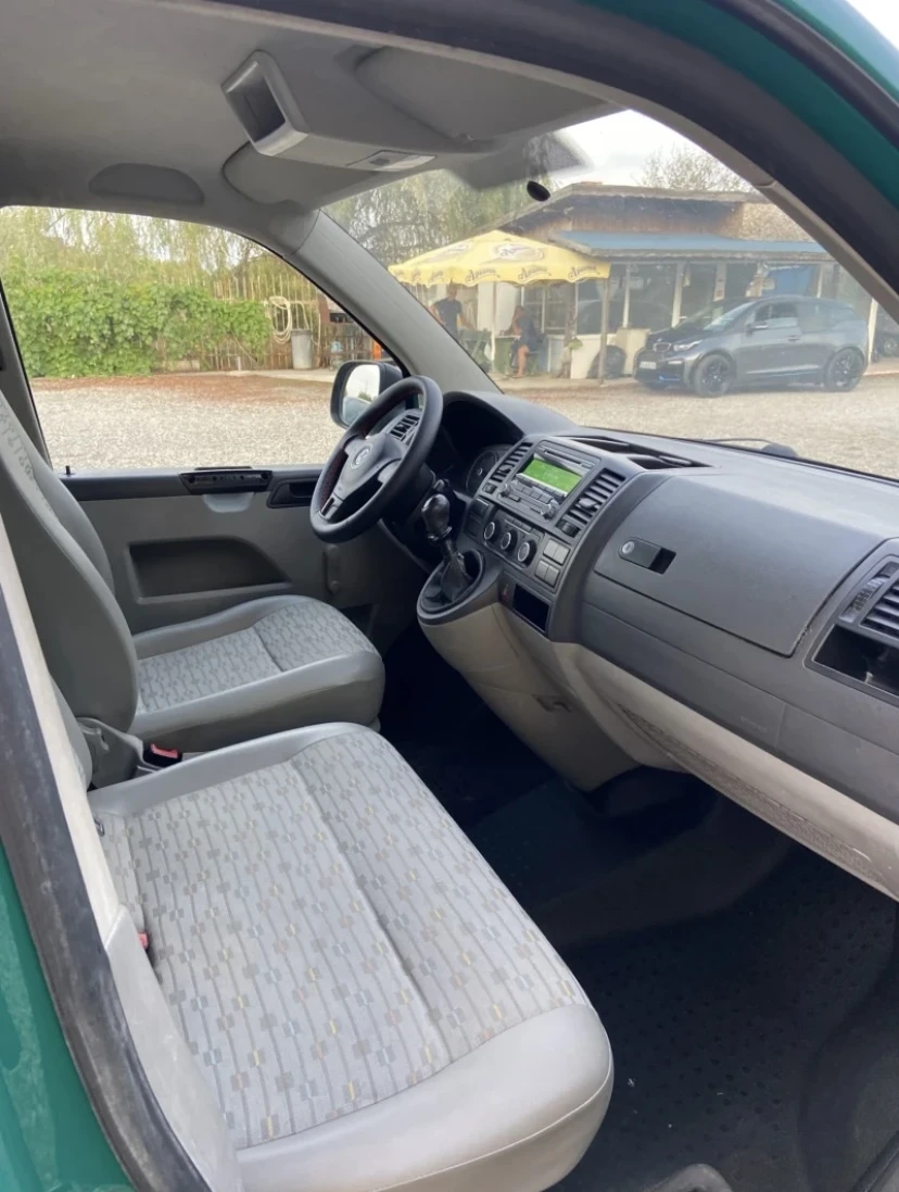 VW Transporter 2.0d Товаропьтнически 6-МЕСТЕН, снимка 10 - Бусове и автобуси - 54169010