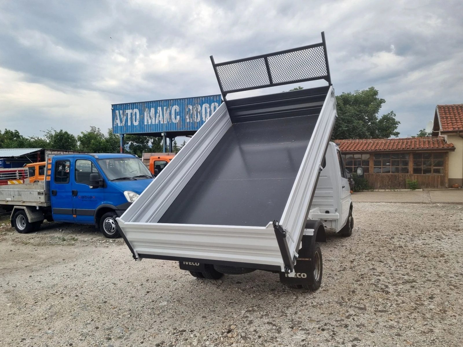 Mercedes-Benz Sprinter 412 самосвал, снимка 9 - Бусове и автобуси - 55221045