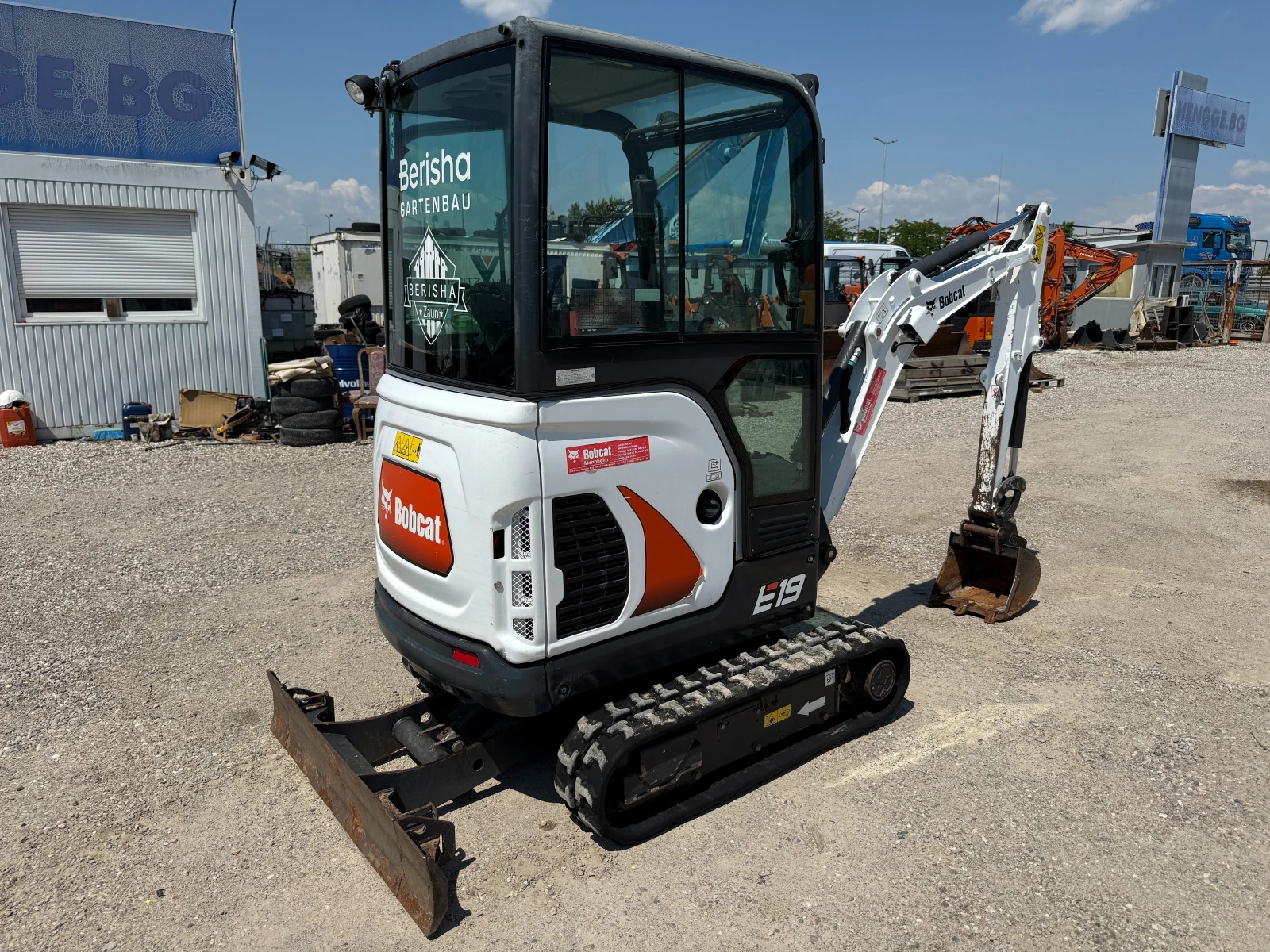 Багер Bobcat E19 - 600 моточаса, снимка 11 - Индустриална техника - 54682063