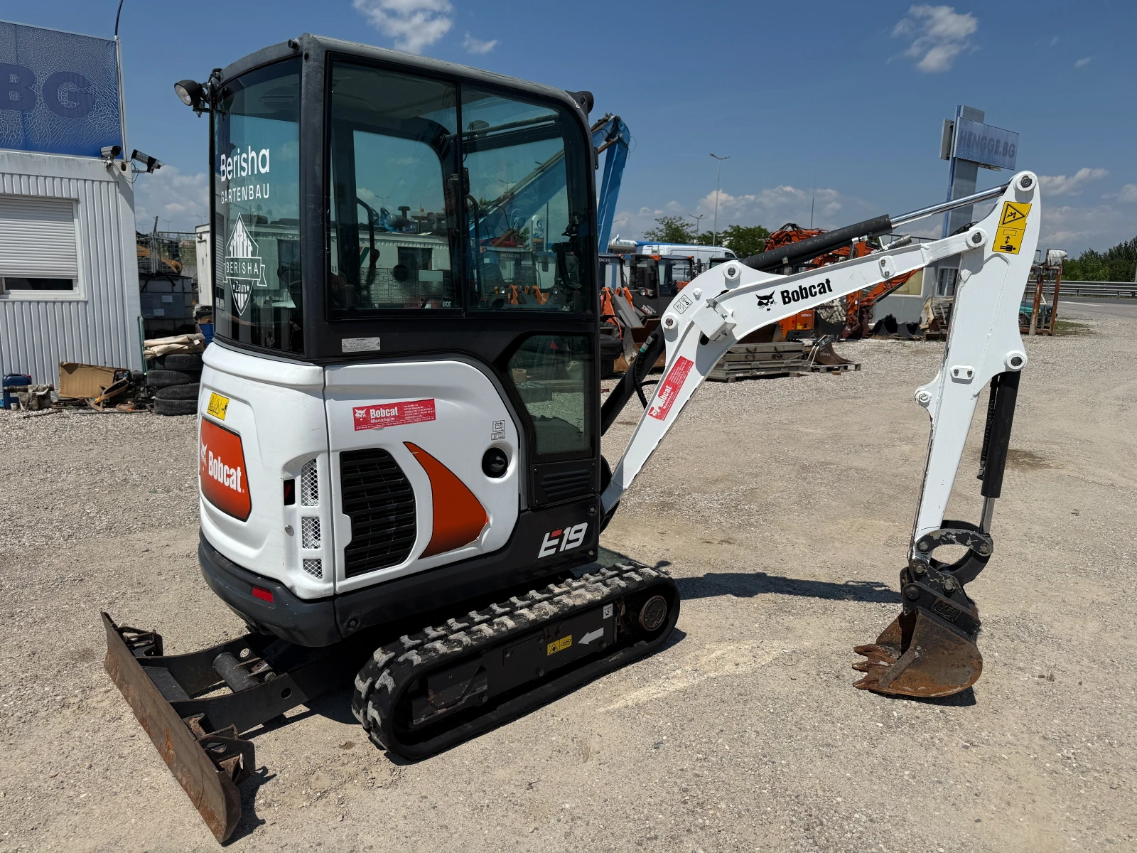 Багер Bobcat E19 - 600 моточаса, снимка 14 - Индустриална техника - 54682063