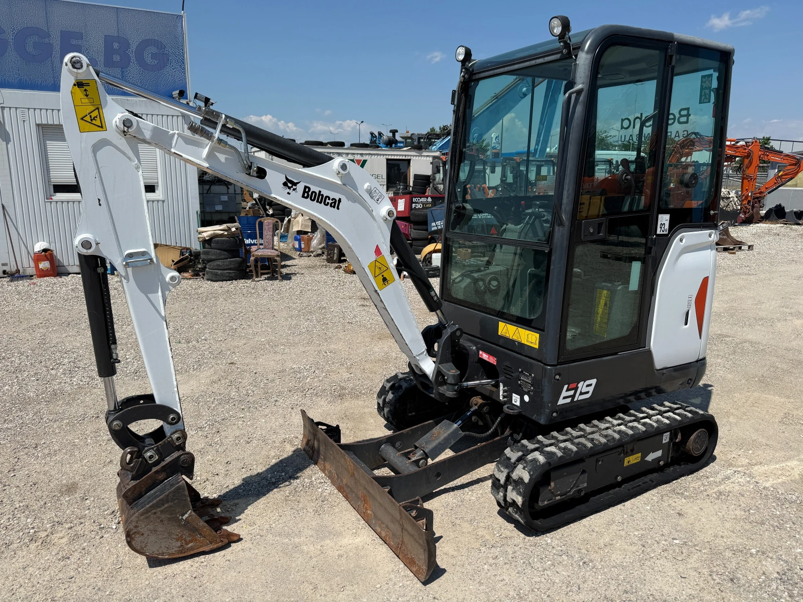 Багер Bobcat E19 - 600 моточаса, снимка 3 - Индустриална техника - 54682063