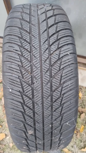 Гуми с джанти Bridgestone 215/65R17, снимка 2 - Гуми и джанти - 47822872