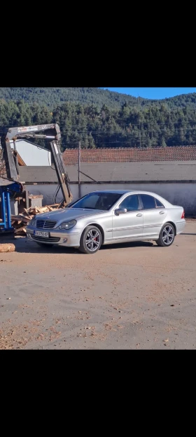 Mercedes-Benz C 200, снимка 1