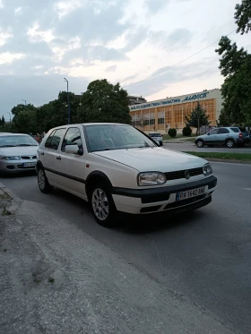     VW Golf 1.8GL