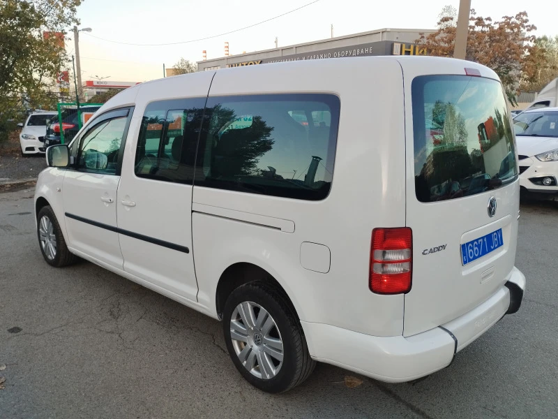 VW Caddy 1.6 TDI / Автомобилът е със Инвалидна рампа., снимка 6 - Автомобили и джипове - 42897298