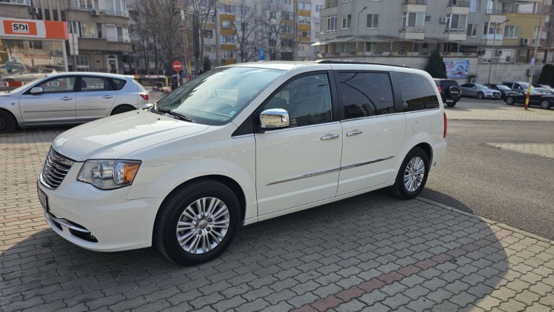 Chrysler Town and Country ГАЗ+ БЕНЗИН