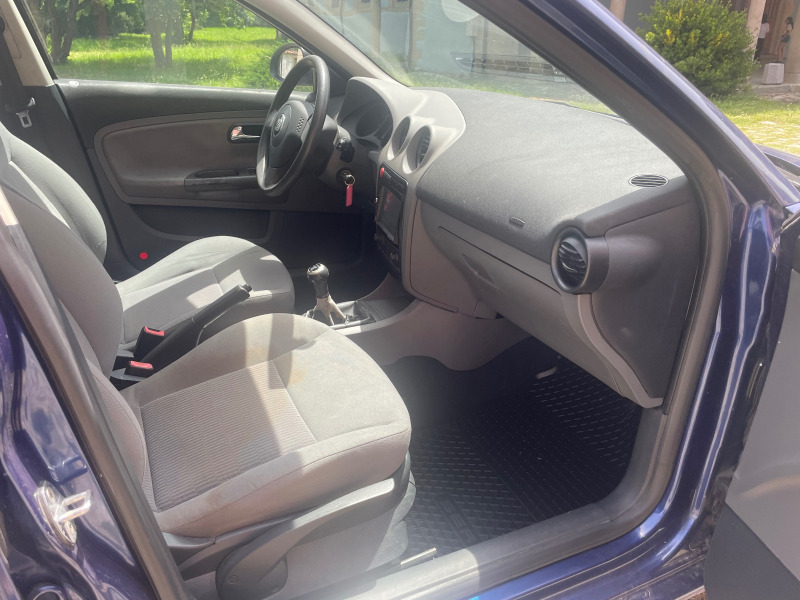 Seat Cordoba 1.4i 75 k.s, снимка 11 - Автомобили и джипове - 46139744