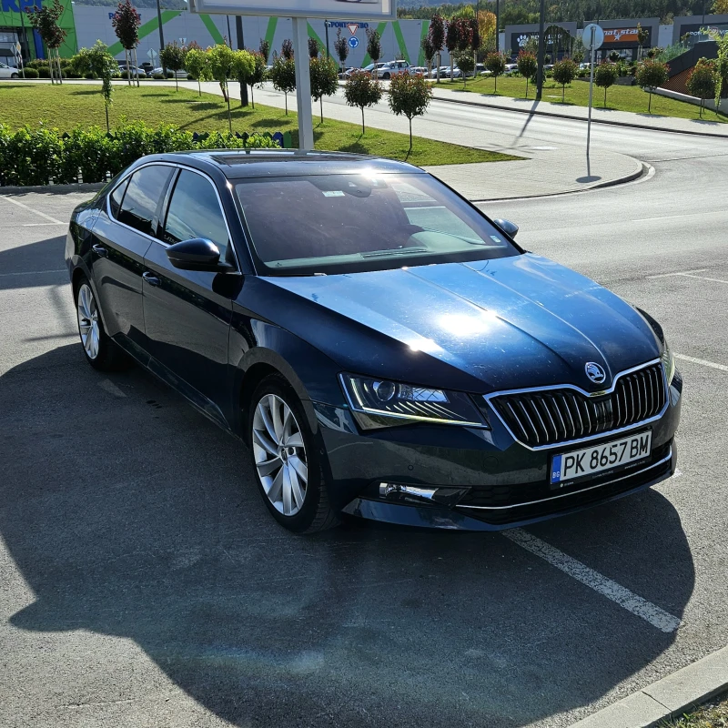 Skoda Superb, снимка 8 - Автомобили и джипове - 47458645