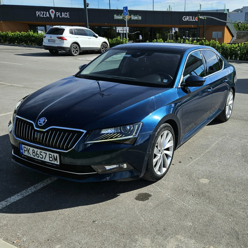 Skoda Superb, снимка 2 - Автомобили и джипове - 47458645