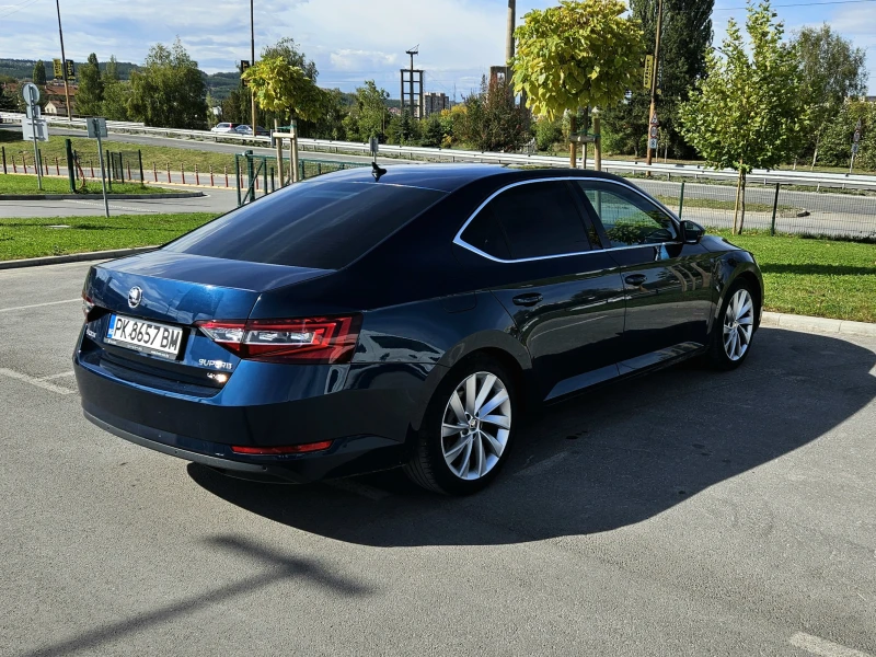 Skoda Superb, снимка 6 - Автомобили и джипове - 47458645