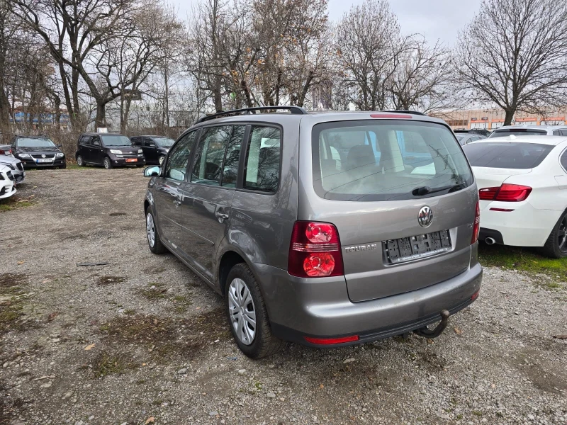 VW Touran 1.9 TDI, снимка 7 - Автомобили и джипове - 48317961