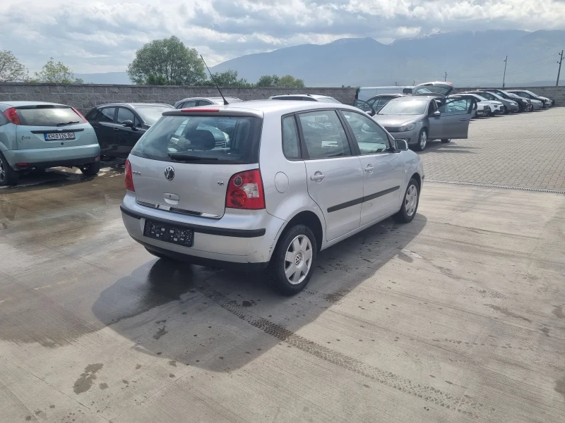 VW Polo 1.4benz, снимка 4 - Автомобили и джипове - 50289139