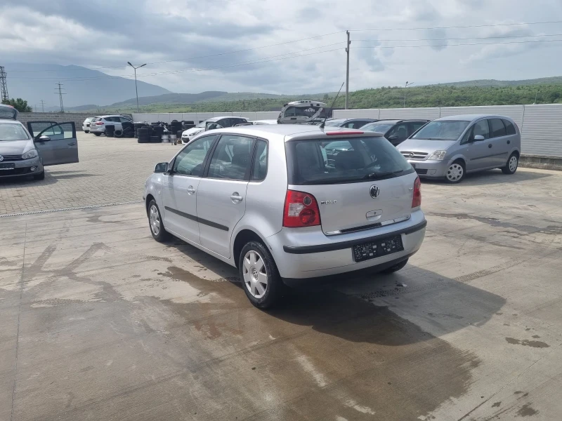 VW Polo 1.4benz, снимка 5 - Автомобили и джипове - 50289139