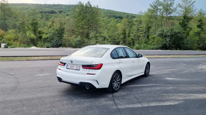 BMW 320 М пакет Xdrive Нов внос от Белгия, снимка 4 - Автомобили и джипове - 52399269