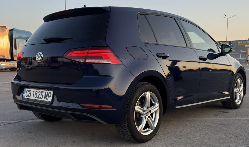 VW Golf, снимка 8 - Автомобили и джипове - 51668452