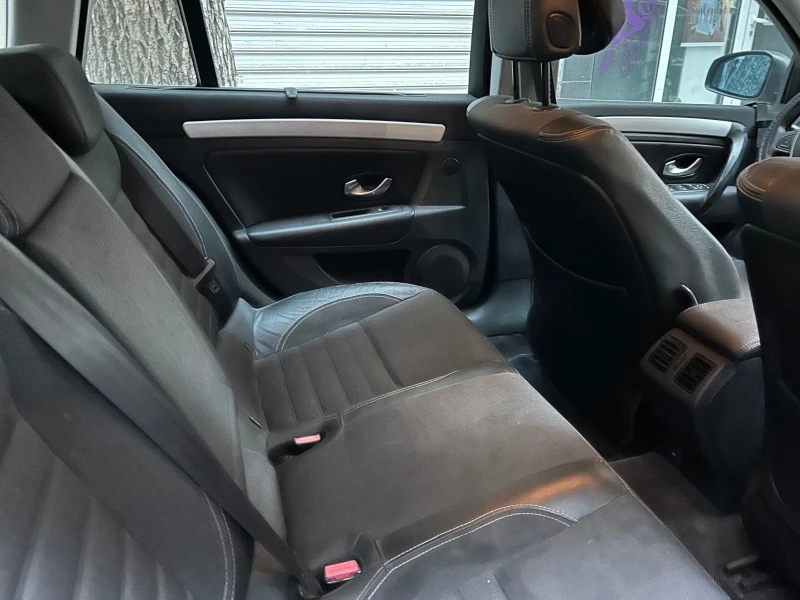 Renault Laguna 3, снимка 5 - Автомобили и джипове - 52722730