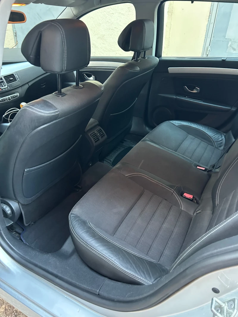 Renault Laguna 3, снимка 14 - Автомобили и джипове - 52722730