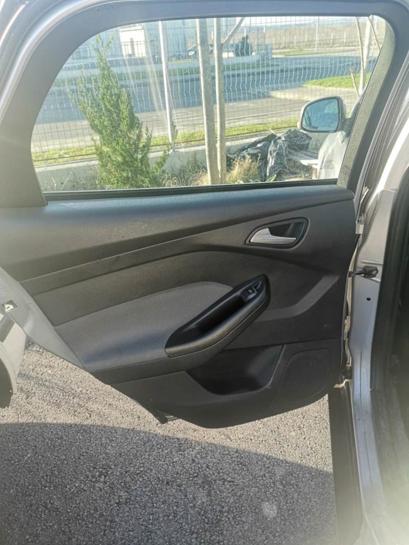 Ford Focus 1.6TI, снимка 10 - Автомобили и джипове - 52925480