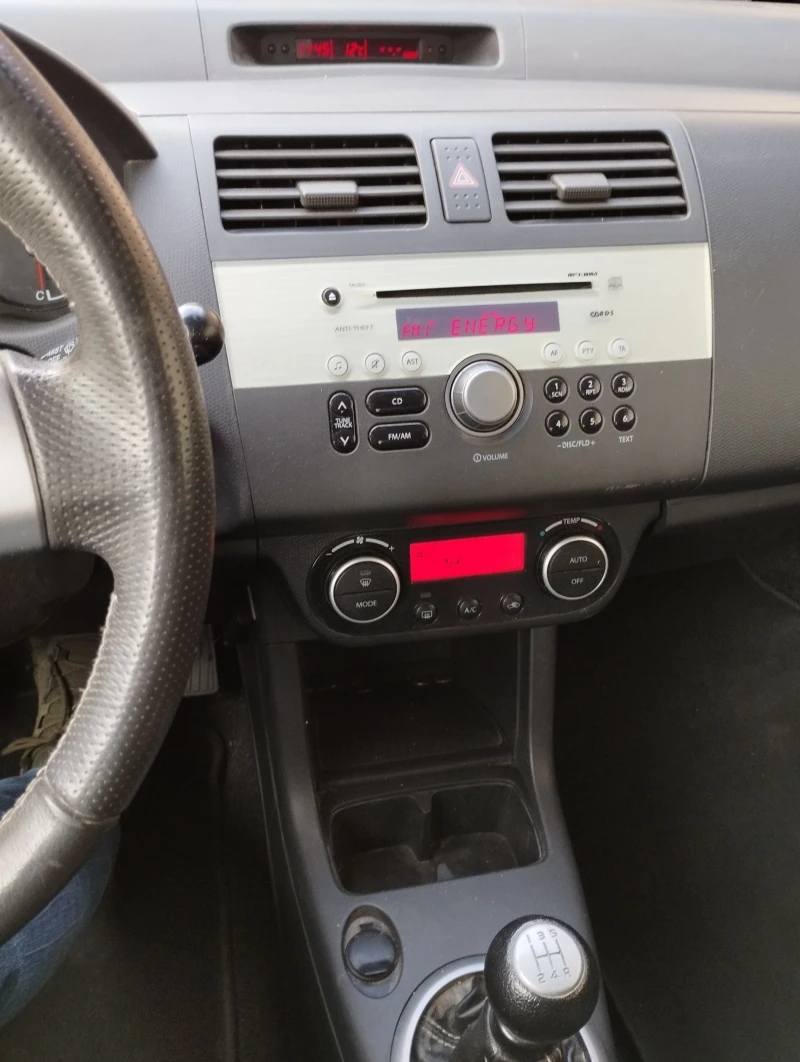 Suzuki Swift, снимка 7 - Автомобили и джипове - 53005550