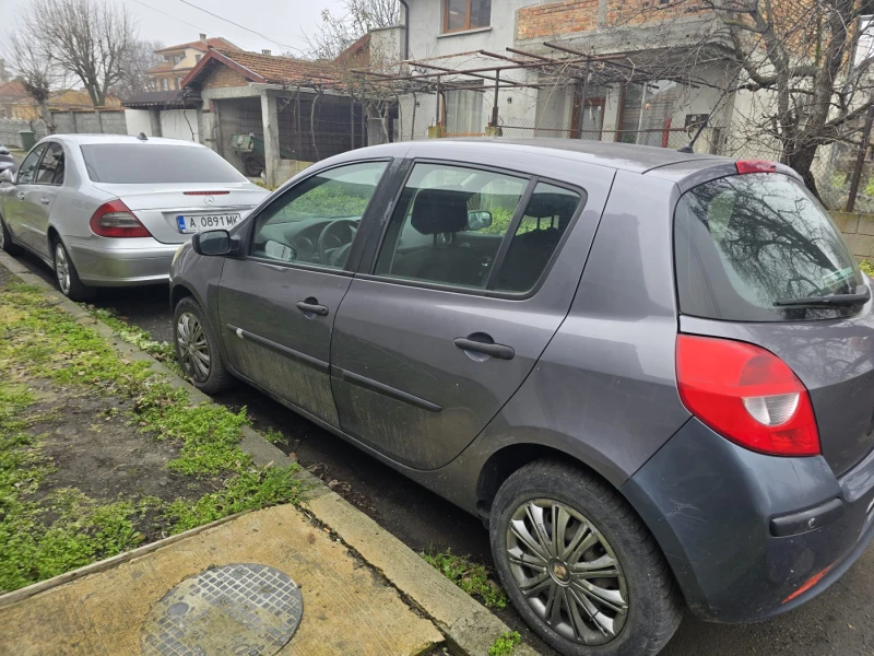 Renault Clio, снимка 5 - Автомобили и джипове - 53296387