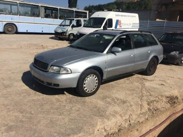 Audi A4 1.8i, снимка 2 - Автомобили и джипове - 46822827