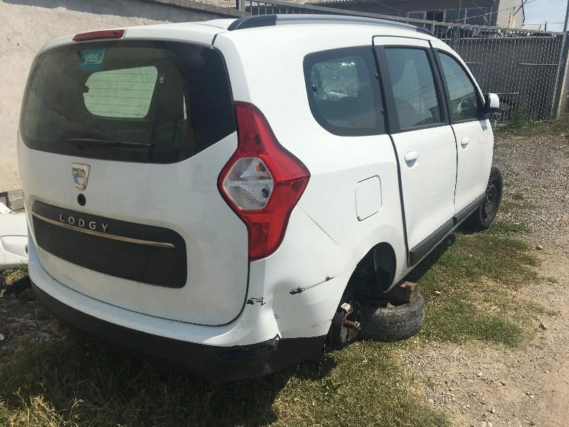 Dacia Lodgy 1.5DCI, снимка 10 - Автомобили и джипове - 26165275