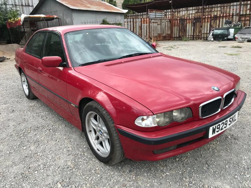 BMW 728 Бензин, снимка 1 - Автомобили и джипове - 49519843