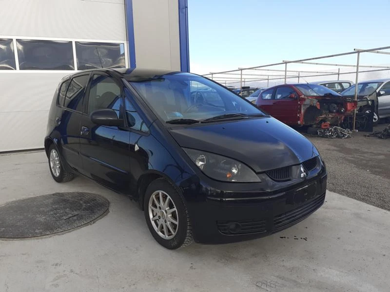 Mitsubishi Colt 1.1i на части, снимка 3 - Автомобили и джипове - 47603949