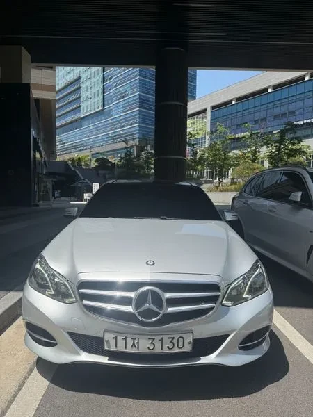 Mercedes-Benz E 300 Avantgarde - САМО 30% АВАНС, снимка 3 - Автомобили и джипове - 56002500