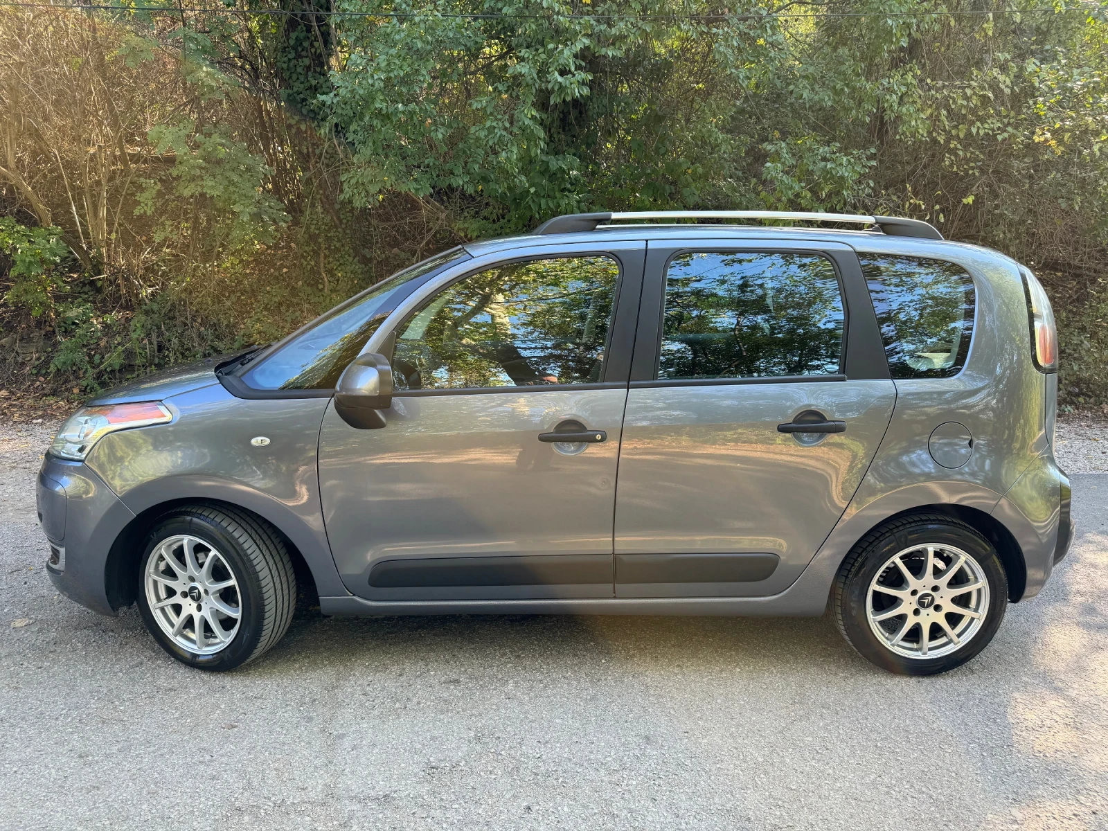 Citroen C3 Picasso 1.6 HDI - изображение 4